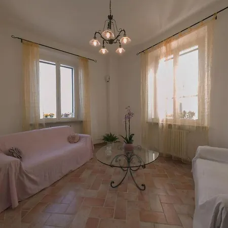24 Villa Santa Luce